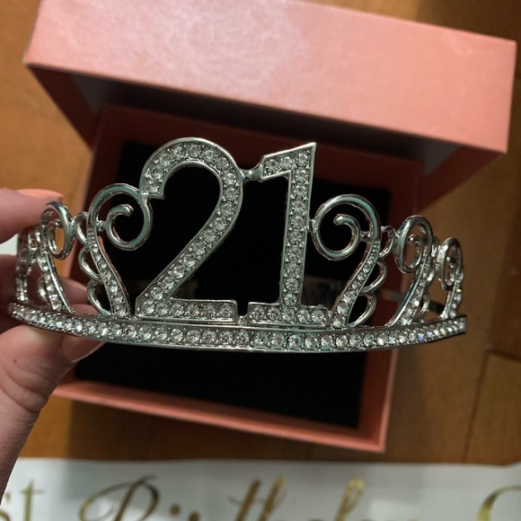 SOLD 21st birthday crown, sash, and birthday card - Picture 3 of 9
